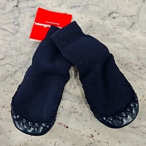Hanna Andersson slip on navy blue booties size 2 (2-6months)